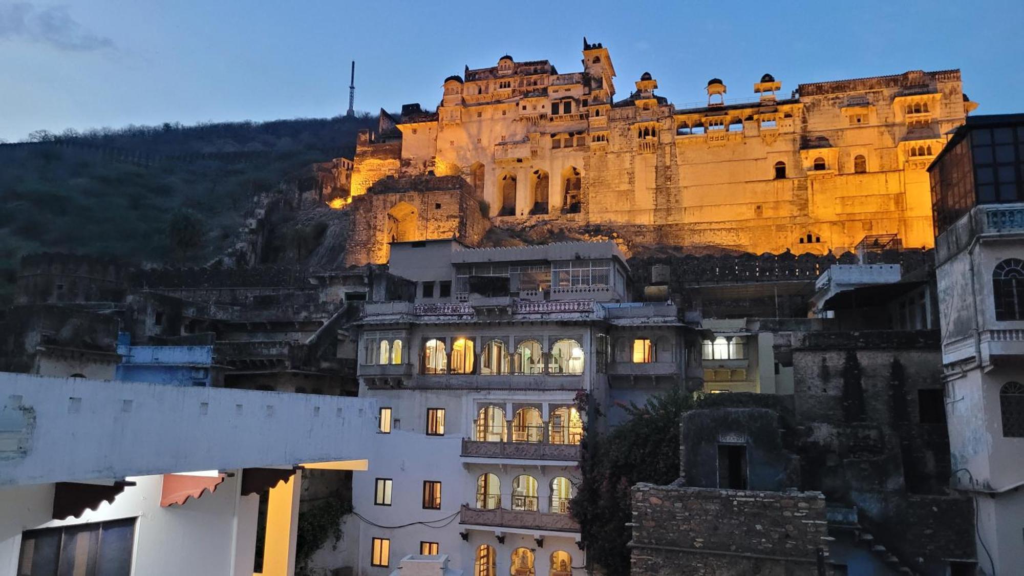 Haveli Braj Bhushanjee Heritage Hotel Bundi Exterior photo