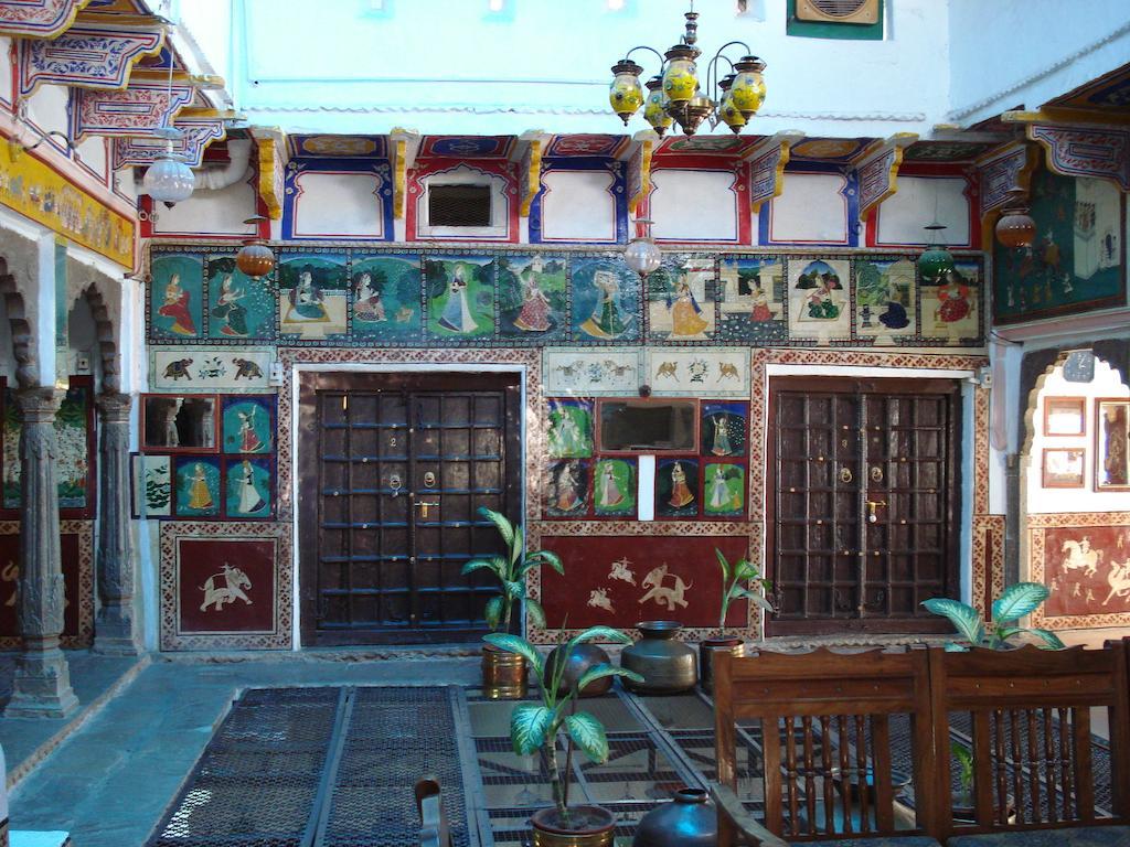 Haveli Braj Bhushanjee Heritage Hotel Bundi Room photo