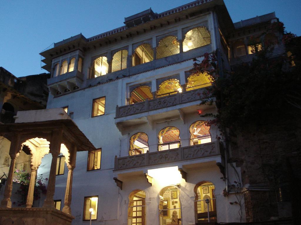 Haveli Braj Bhushanjee Heritage Hotel Bundi Room photo