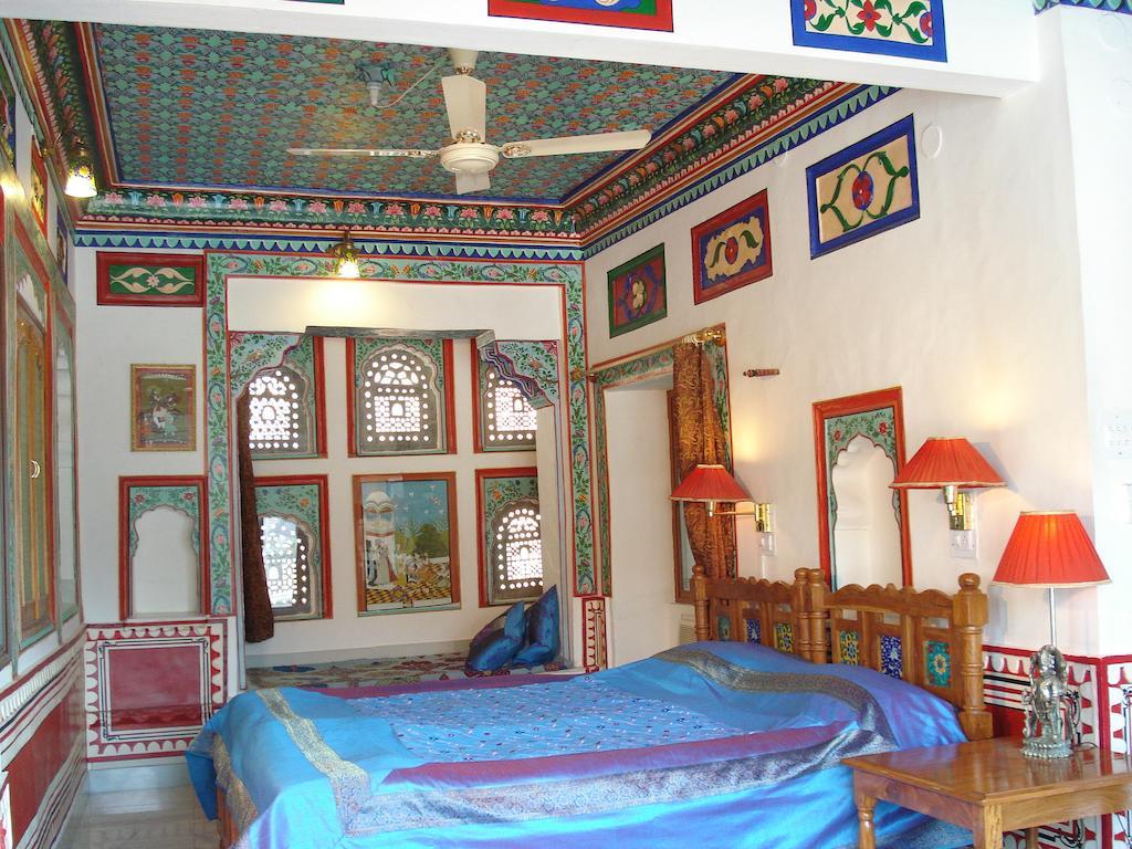 Haveli Braj Bhushanjee Heritage Hotel Bundi Room photo