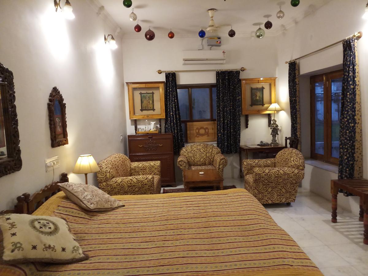 Haveli Braj Bhushanjee Heritage Hotel Bundi Exterior photo